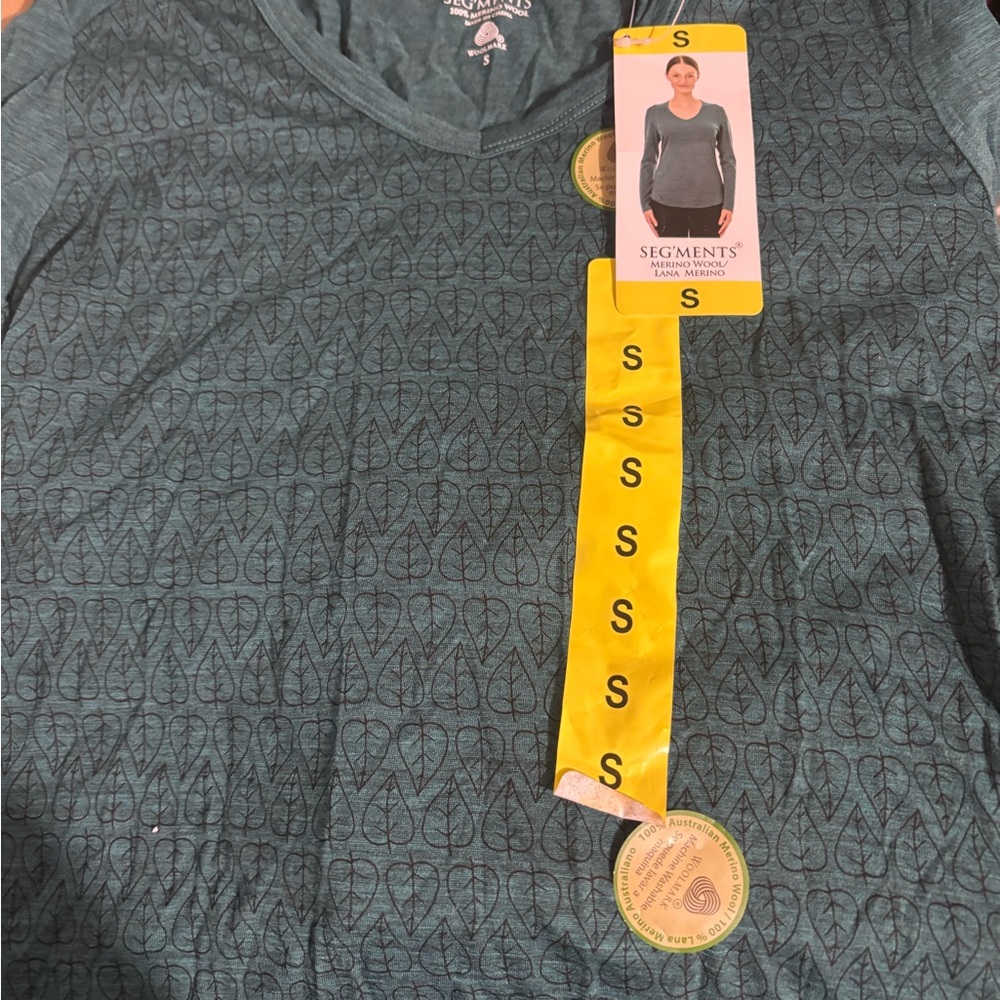 Segments Ladies' Merino Wool Top NWT